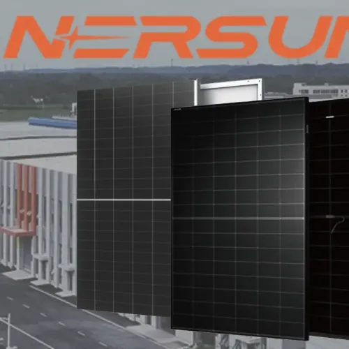 Logo de Hanersun con paneles solares modernos en un entorno industrial sostenible.