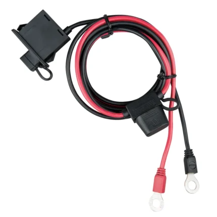 Conector de cableado automotriz con terminales, positivo y negativo para aplicaciones eléctricas.