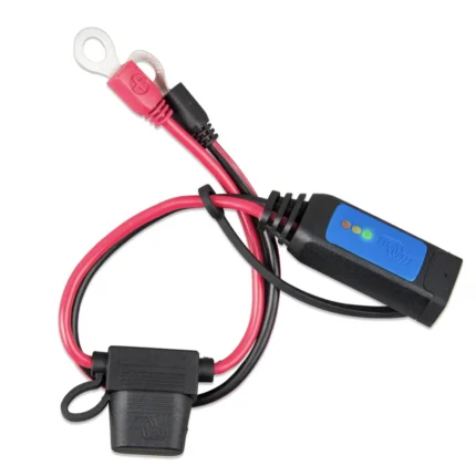 Cargador de batería de plomo-ácido con indicadores LED y conexiones seguras para mantenimiento.