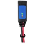 Conector indicador de estado con luces LED y cableado rojo y negro para aplicaciones eléctricas.