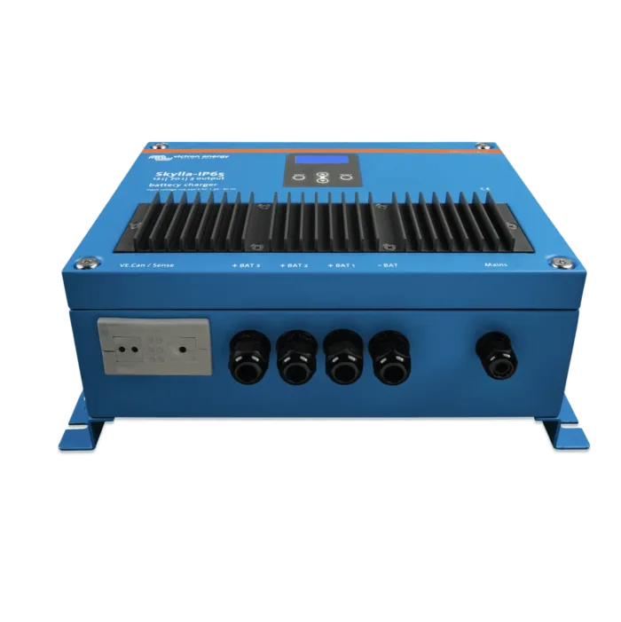 Skylla I65 12v 70a 3 Outputs Front Angle