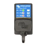 Indicador de batería Victron Energy con LED para monitoreo de carga en sistemas eléctricos.