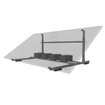Sistema de montaje de paneles solares con estructura adaptable y bloques de contrapeso.